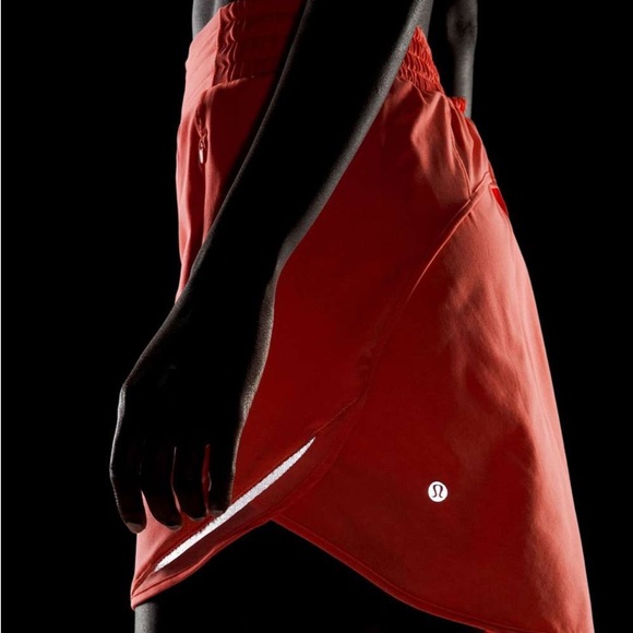 Lululemon coral Hotty Hot Tennis Skirt - Picture 2 of 10